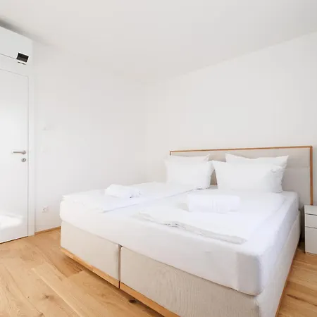 Symphony Apartments 42 - Modern Loft With Terrace And Grill In Central Location Vienna Esterno foto