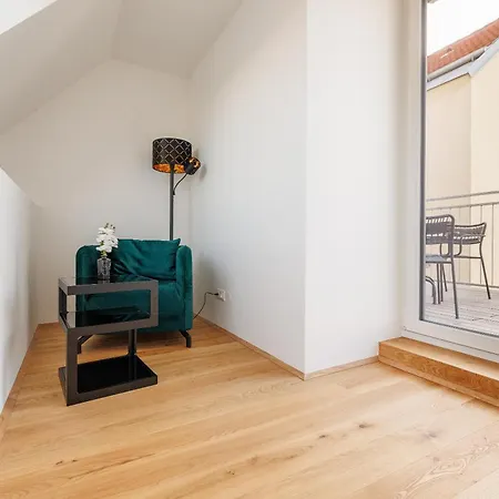 Symphony Apartments 42 - Modern Loft With Terrace And Grill In Central Location Vienna Esterno foto