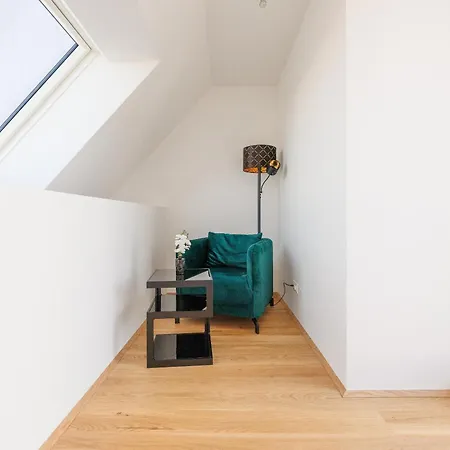 Symphony Apartments 42 - Modern Loft With Terrace And Grill In Central Location Vienna Esterno foto