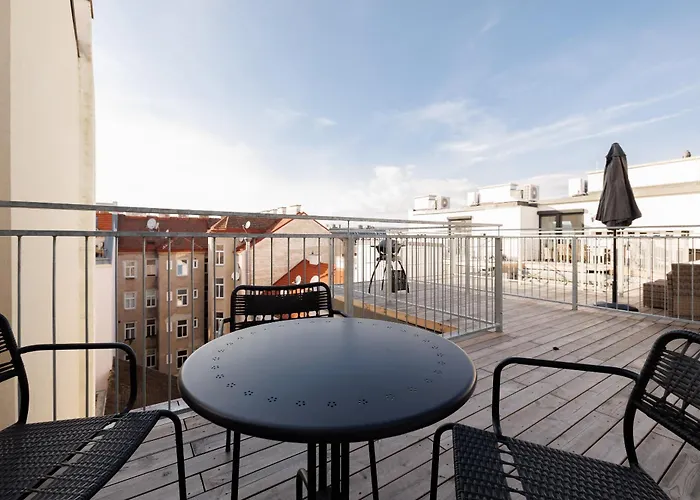 Symphony Apartments 42 - Modern Loft With Terrace And Grill In Central Location
